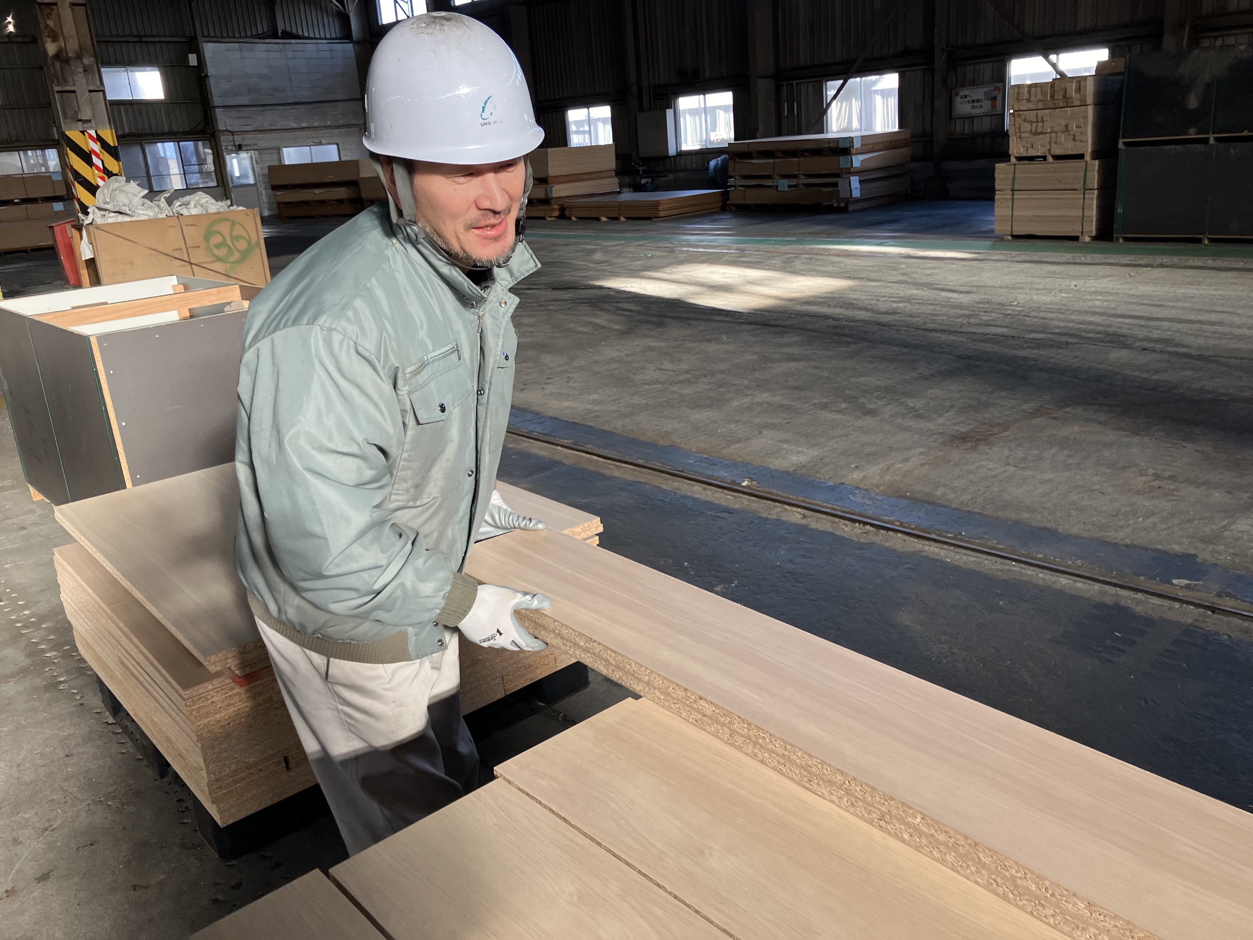 ユニボード株式会社 ユニボードは高品質、小ロット、多彩な